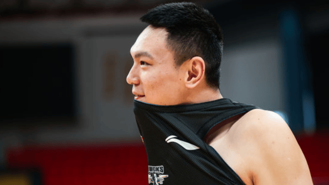 他们也进入, 赛中一剑封, 北京男篮在