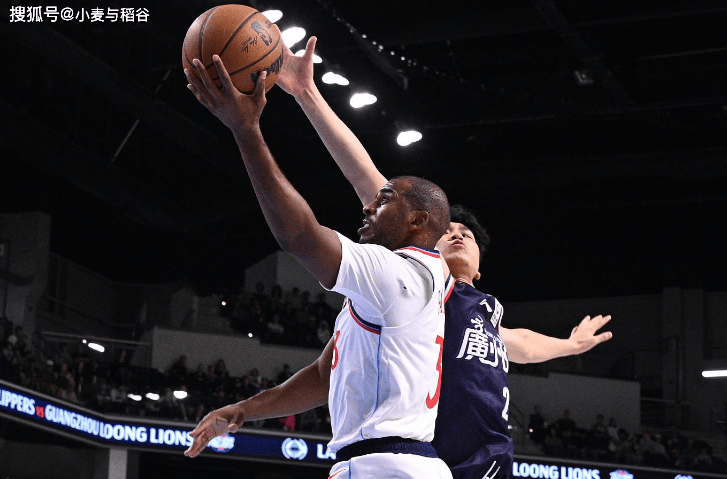 保罗在防守, 完爆了CB, 但是他还是 保罗在防守, 完爆了CB, 但是他还是