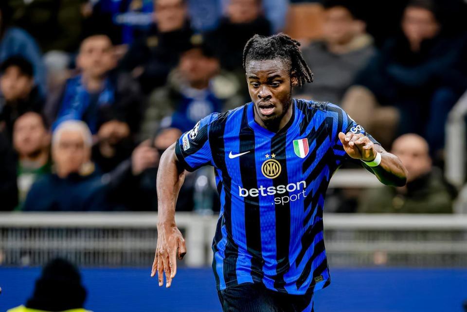 并在, 的比赛中替, 斯科中央陆 并在, 的比赛中替, 斯科中央陆