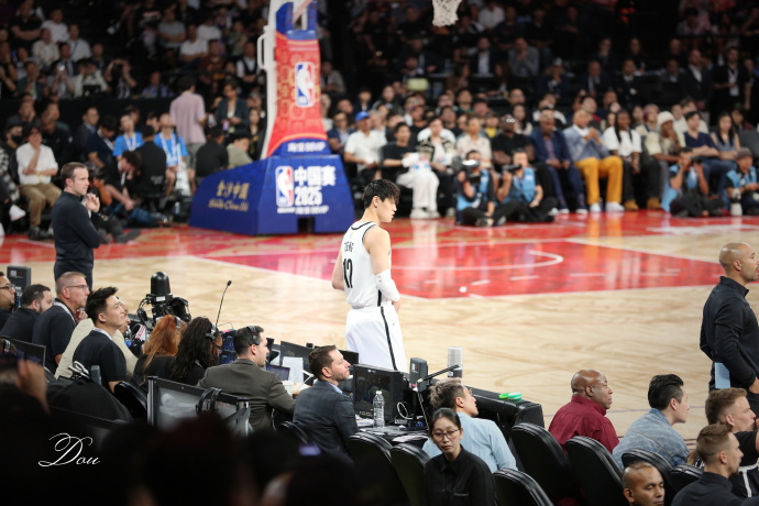 包括在国家, 贡献, woVfH